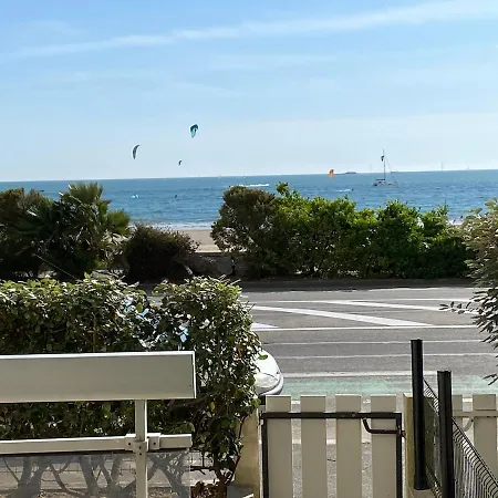 Face Devant La Des Libraires Terrasse Parking Διαμέρισμα